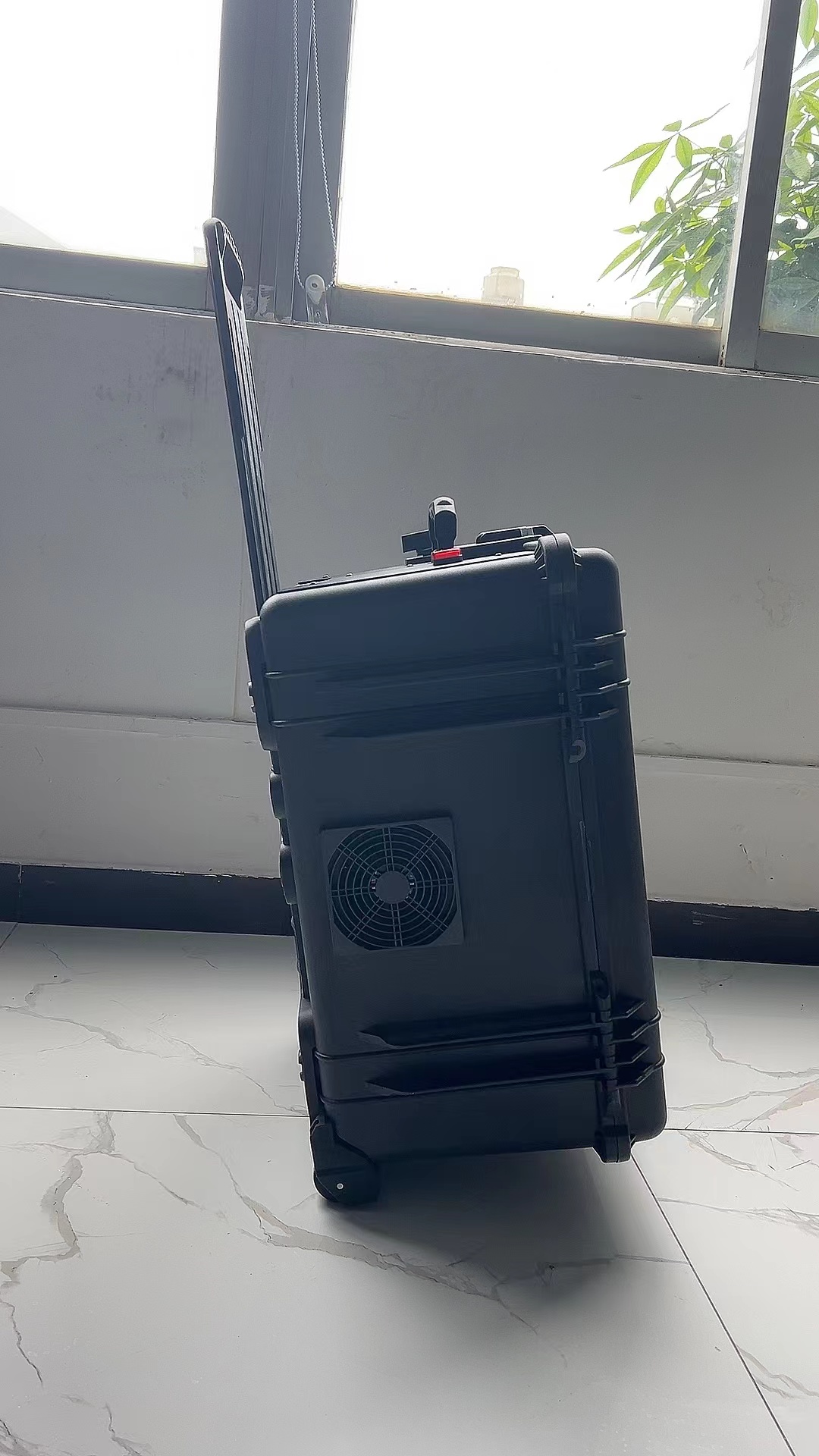 陆河手拉箱型移动通信干扰器